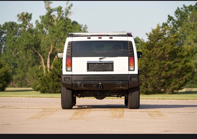 2004 Hummer H2 Lux Series  