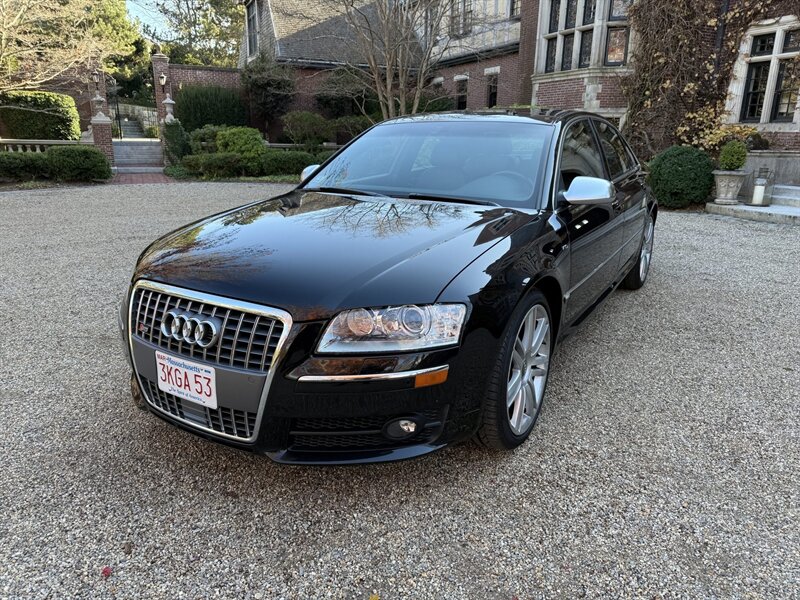 2007 Audi S8 quattro  