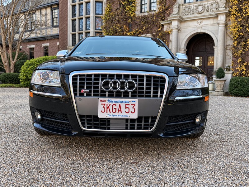 2007 Audi S8 quattro  