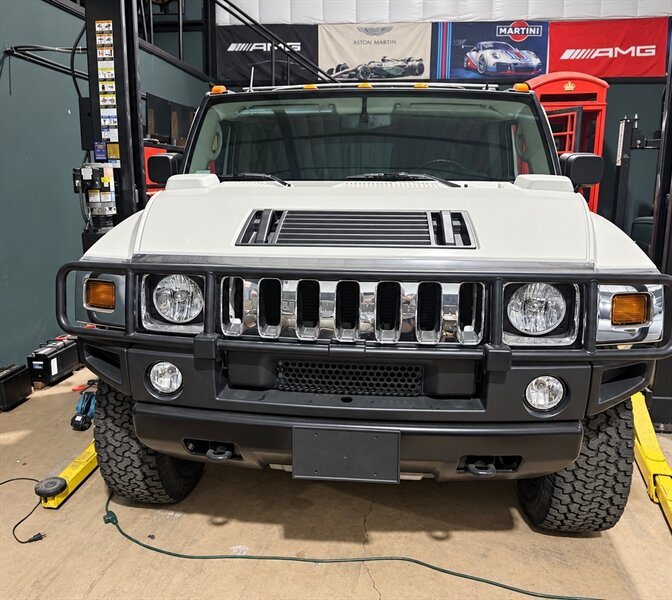 2003 Hummer H2 Lux Series  