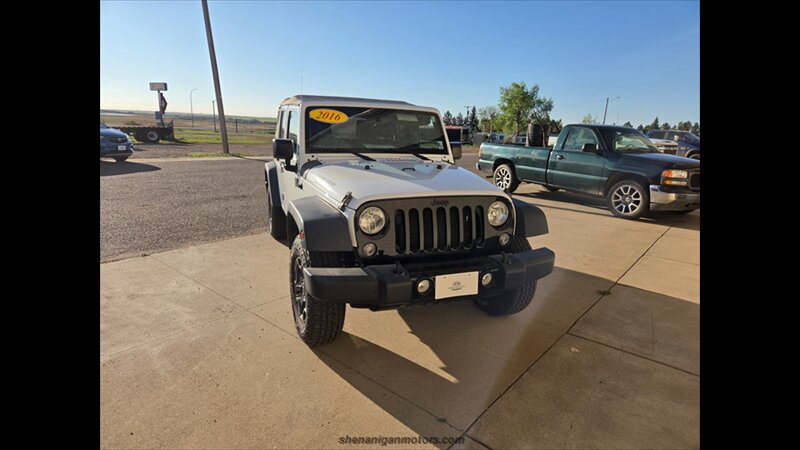 2016 Jeep Wrangler Unlimited Sport  