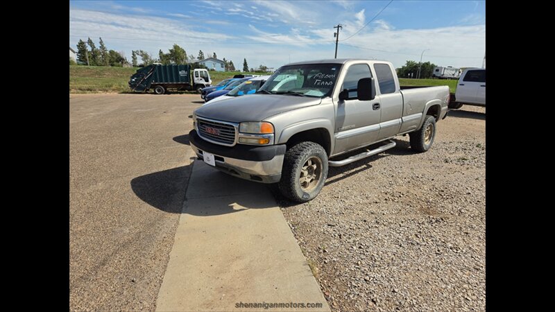 2002 GMC Sierra 2500HD SLT  