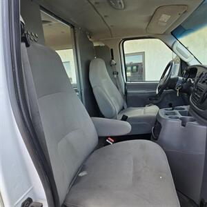 2005 Ford E-Series Van E-350 SD XL   - Photo 7 - Belfield, ND 58622