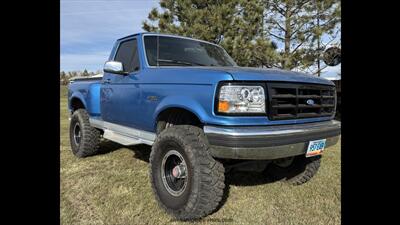 1992 Ford F-150 2dr   - Photo 3 - Belfield, ND 58622