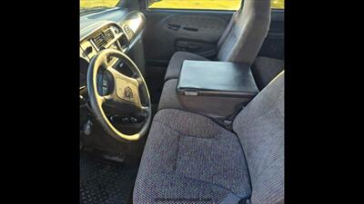 2001 Dodge Ram 2500 ST - Photo 20 - Belfield, ND 58622