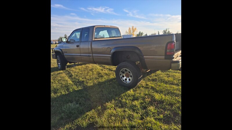 2001 Dodge Ram 2500 ST - Photo 6 - Belfield, ND 58622