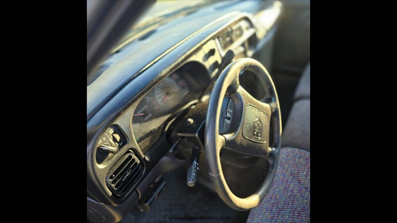 2001 Dodge Ram 2500 ST - Photo 22 - Belfield, ND 58622