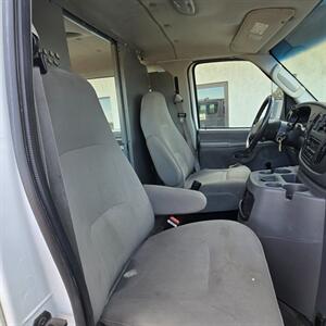 2005 Ford E-Series Van E-350 SD XL   - Photo 5 - Belfield, ND 58622