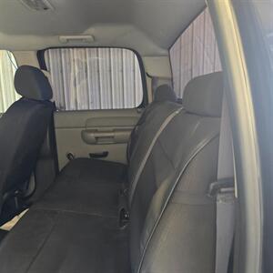 2008 Chevrolet Silverado 2500HD Work Truck   - Photo 21 - Belfield, ND 58622