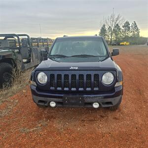 2014 Jeep Patriot Latitude   - Photo 2 - Belfield, ND 58622