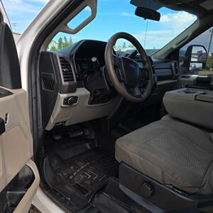 2019 Ford F-250 Super Duty XL   - Photo 3 - Belfield, ND 58622