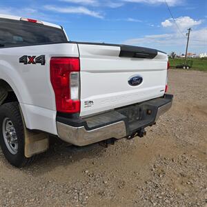 2019 Ford F-250 Super Duty XL   - Photo 13 - Belfield, ND 58622