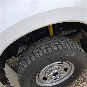 2019 Ford F-250 Super Duty XL   - Photo 9 - Belfield, ND 58622