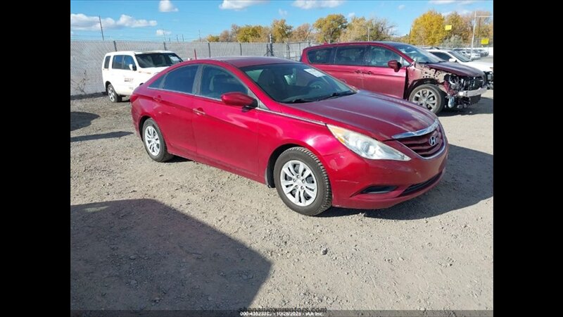 2012 Hyundai SONATA GLS   - Photo 1 - Belfield, ND 58622