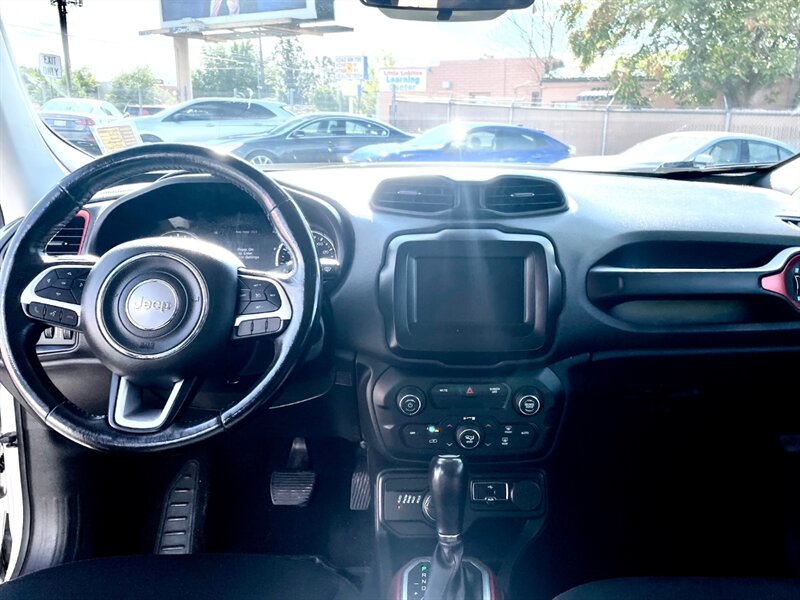 2018 Jeep Renegade Trailhawk   - Photo 10 - Albuquerque, NM 87107