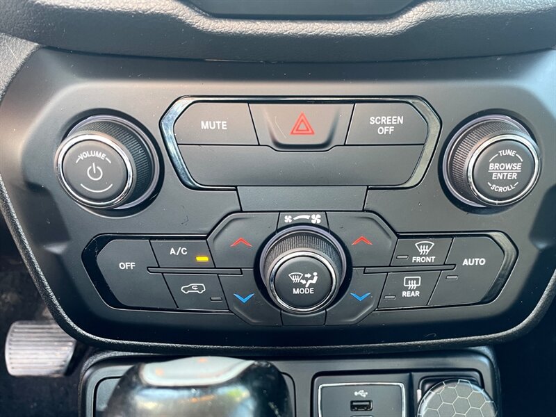 2018 Jeep Renegade Trailhawk   - Photo 13 - Albuquerque, NM 87107