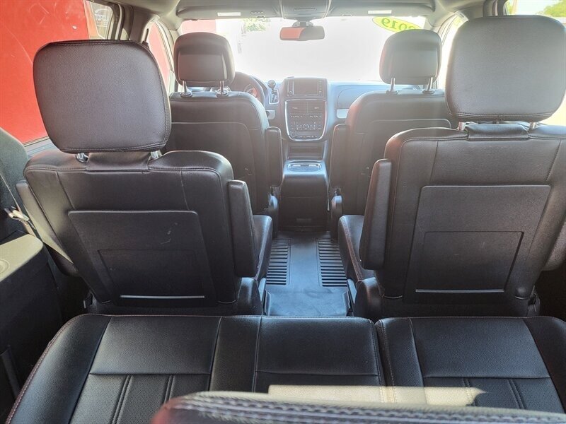 2019 Dodge Grand Caravan GT - Photo 12 - Albuquerque, NM 87107