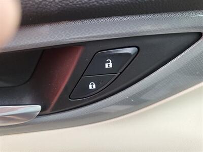 2019 Buick Regal Sportback Preferred   - Photo 10 - Albuquerque, NM 87107