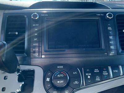 2014 Toyota Sienna XLE 7-Passenger   - Photo 16 - Albuquerque, NM 87107