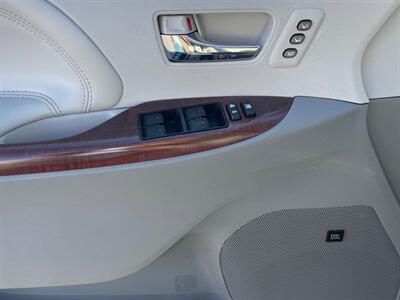 2014 Toyota Sienna XLE 7-Passenger   - Photo 9 - Albuquerque, NM 87107