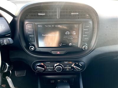 2023 Kia Soul LX   - Photo 13 - Albuquerque, NM 87107