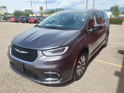 2023 Chrysler Pacifica Plug-In Hybrid Touring L   - Photo 7 - Albuquerque, NM 87107