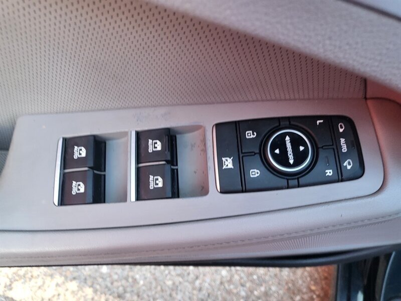 2015 Hyundai Genesis 3.8L   - Photo 11 - Albuquerque, NM 87107