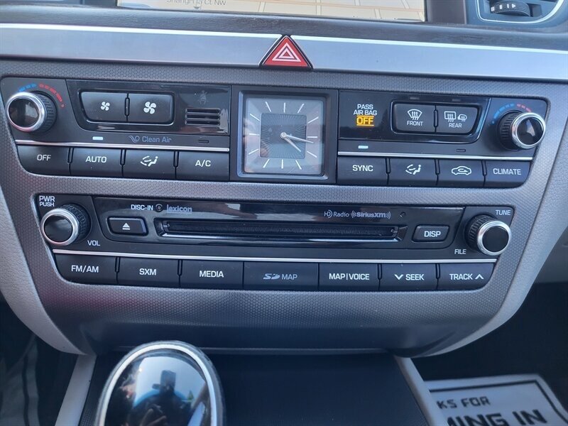 2015 Hyundai Genesis 3.8L   - Photo 15 - Albuquerque, NM 87107