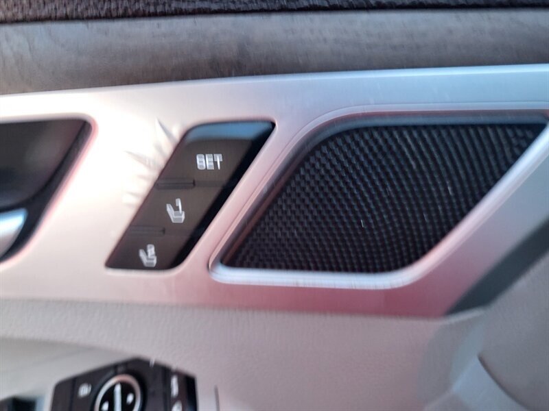 2015 Hyundai Genesis 3.8L   - Photo 10 - Albuquerque, NM 87107