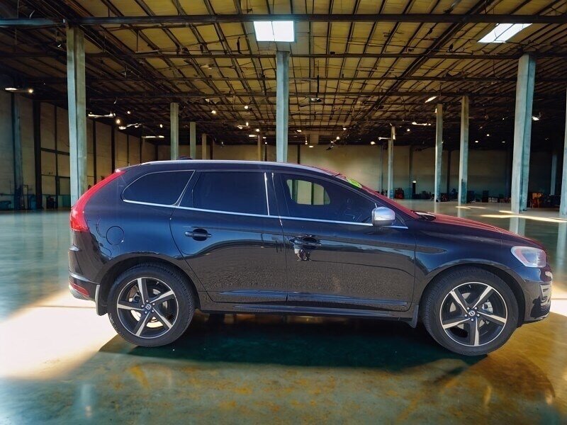 2015 Volvo XC60 T6 R-Design - Photo 1 - Albuquerque, NM 87107