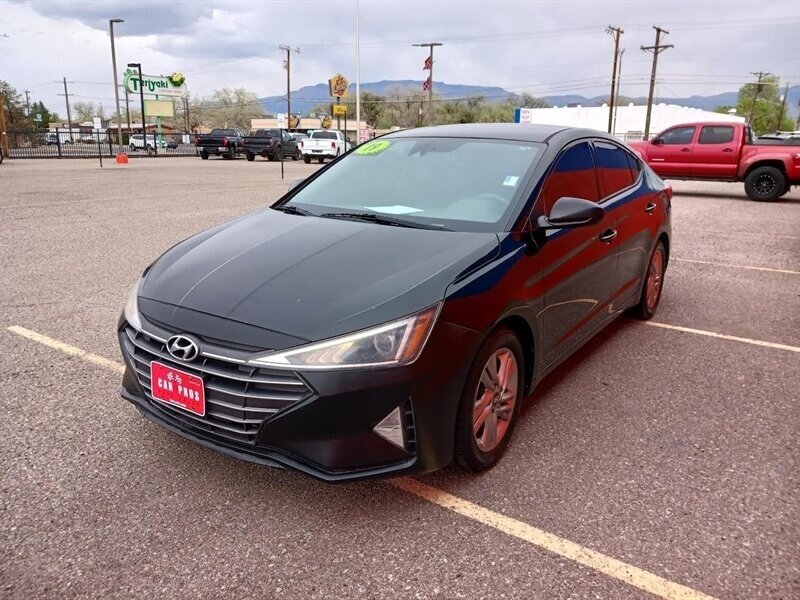 2019 Hyundai Elantra SE   - Photo 1 - Albuquerque, NM 87107