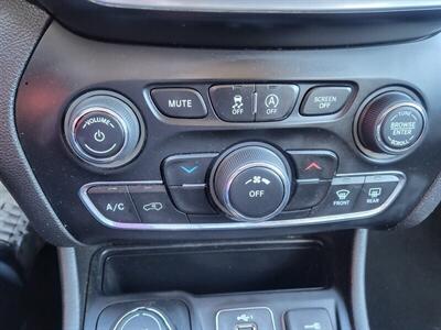 2020 Jeep Cherokee Latitude   - Photo 14 - Albuquerque, NM 87107