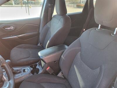 2020 Jeep Cherokee Latitude   - Photo 10 - Albuquerque, NM 87107