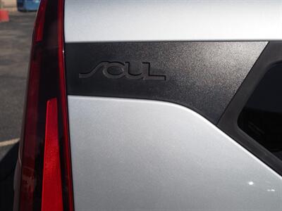 2021 Kia Soul S   - Photo 12 - Albuquerque, NM 87107