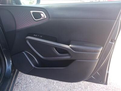 2020 Kia Soul LX   - Photo 24 - Albuquerque, NM 87107