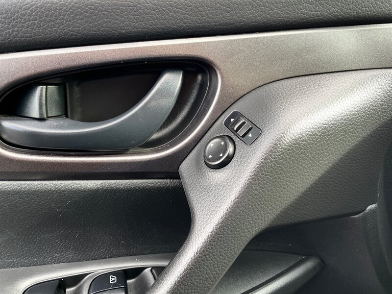 2019 Nissan Rogue Sport S - Photo 9 - Albuquerque, NM 87107