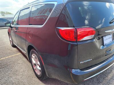 2017 Chrysler Pacifica Touring-L Plus   - Photo 7 - Albuquerque, NM 87107