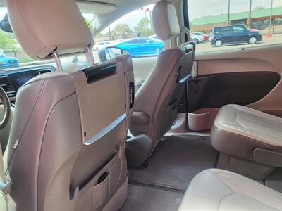 2017 Chrysler Pacifica Touring-L Plus   - Photo 13 - Albuquerque, NM 87107