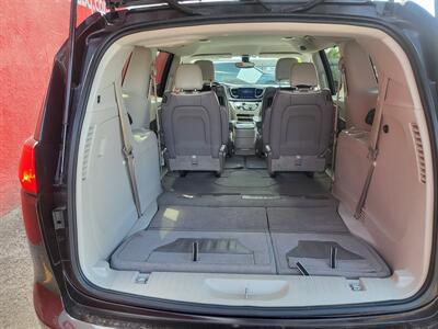 2017 Chrysler Pacifica Touring-L Plus   - Photo 5 - Albuquerque, NM 87107