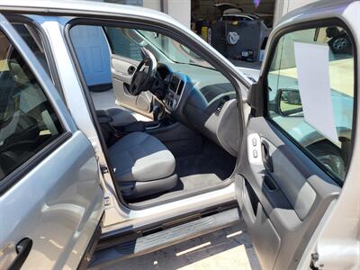 2006 Ford Escape XLT   - Photo 9 - Carlsbad, NM 88220
