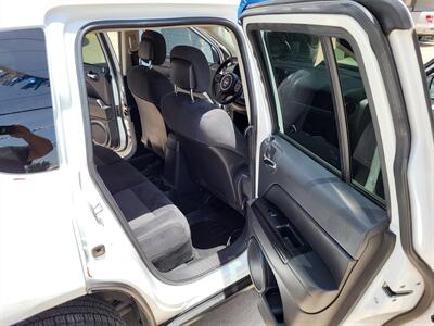 2011 Jeep Compass Latitude   - Photo 8 - Carlsbad, NM 88220