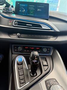 2019 BMW i8 Roadster   - Photo 18 - Presque Isle, ME 04769