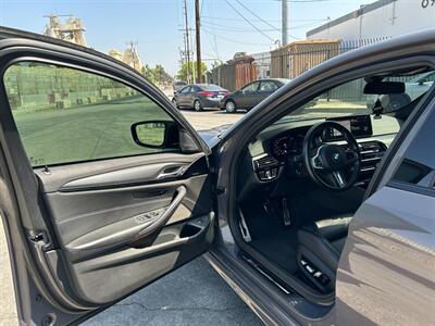2022 BMW M5   - Photo 11 - Canoga Park, CA 91303