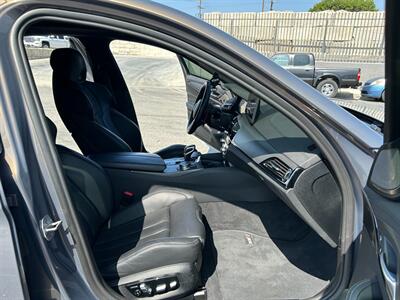 2022 BMW M5   - Photo 18 - Canoga Park, CA 91303