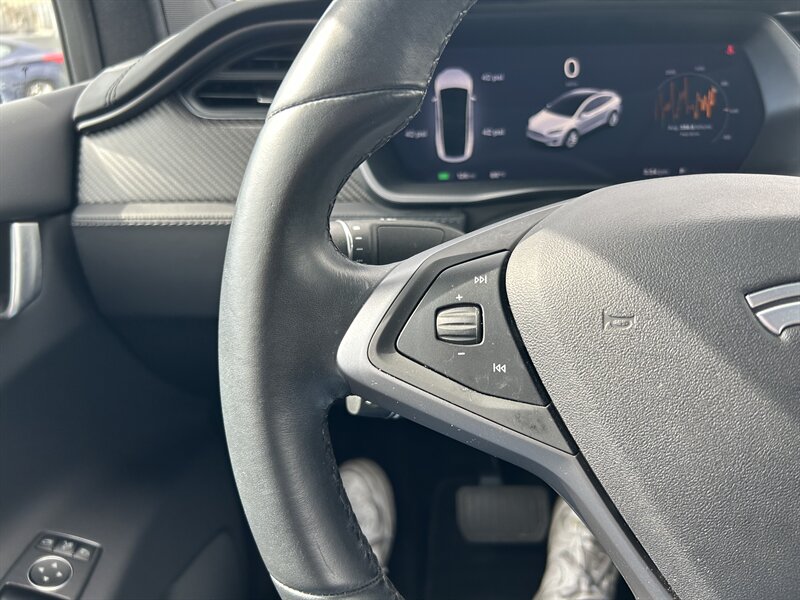 2018 Tesla Model X 75D - Photo 35 - Canoga Park, CA 91303
