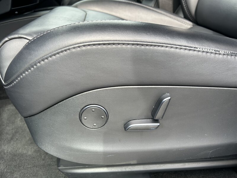 2018 Tesla Model X 75D - Photo 24 - Canoga Park, CA 91303