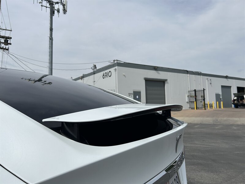 2018 Tesla Model X 75D - Photo 9 - Canoga Park, CA 91303