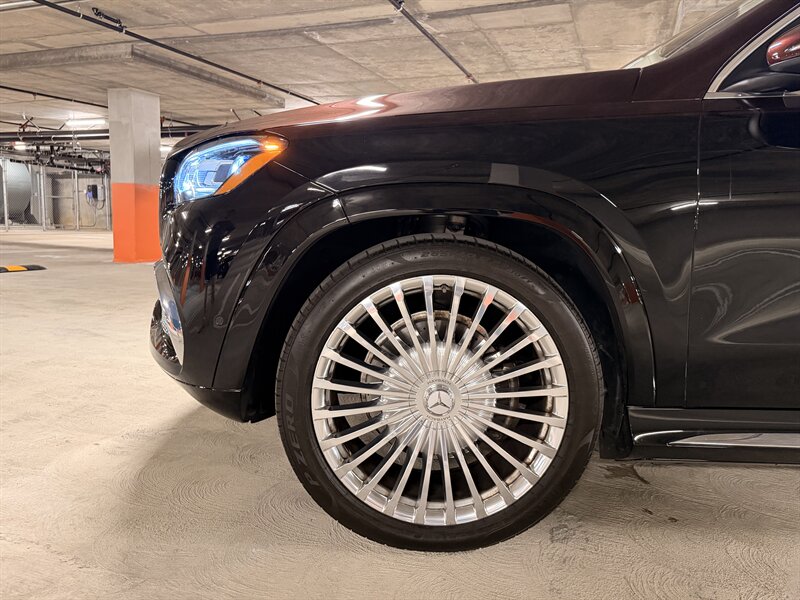 2022 Mercedes-Benz GLS Mercedes-Maybach GLS 600 - Photo 12 - Canoga Park, CA 91303