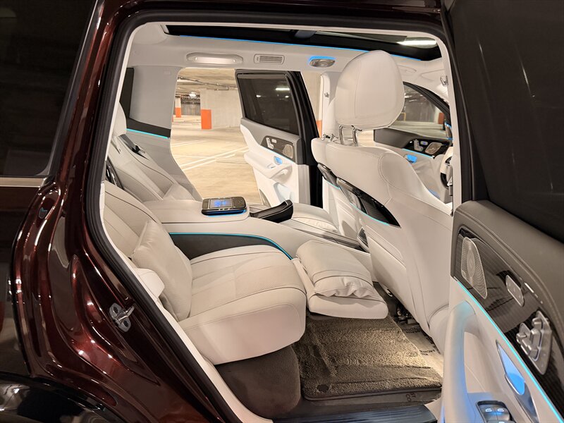 2022 Mercedes-Benz GLS Mercedes-Maybach GLS 600 - Photo 19 - Canoga Park, CA 91303