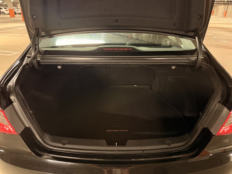 2011 Hyundai SONATA SE - Photo 9 - Canoga Park, CA 91303